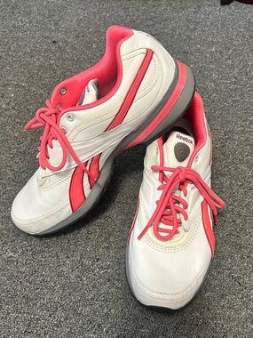 Reebok Easy Tone Women’s Sneakers 9.5